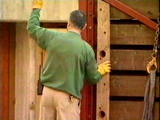 TRABAJADOR CONSTRUCCION MADERA